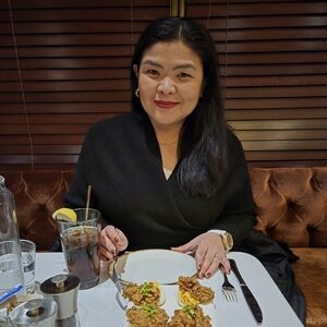 Meet your Posher, Janice. She Sells Clothes, Small Home Appliances, And Decor.